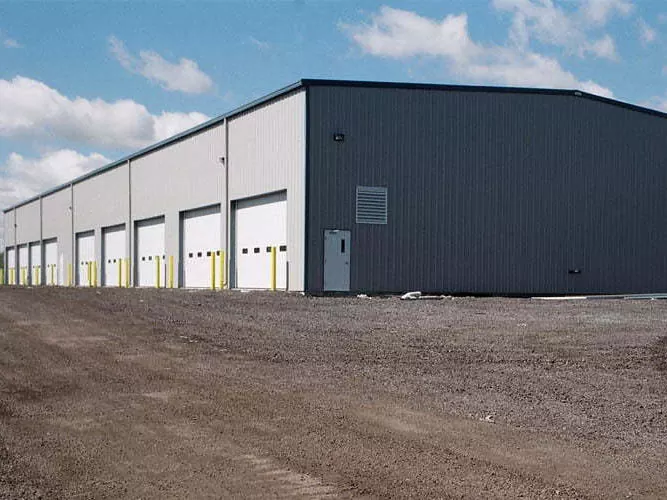 Katere so nekatere najbolj priljubljene uporabe za montažno jeklo v praktičnih in lepih stavbah?