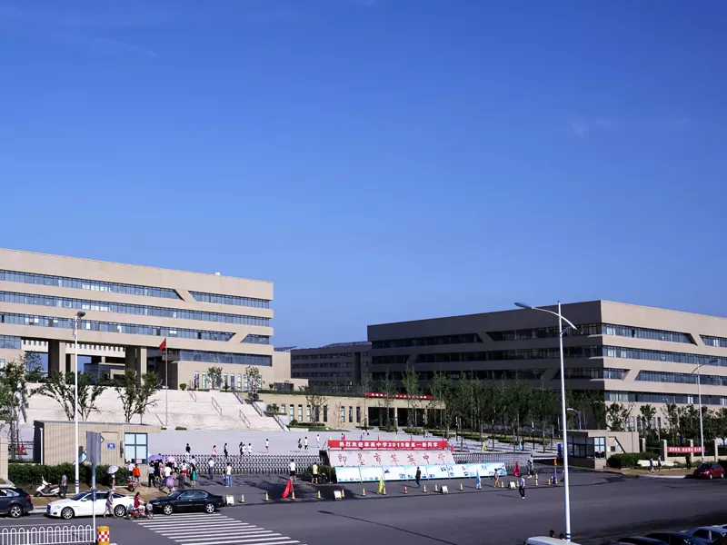 Kateri so glavni izzivi konstrukcije jeklene konstrukcije?